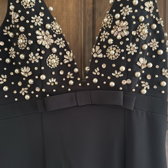 MAC DUGGAL Black Crepe Sleeveless Beaded Crystal Pearls V Neck Gown Bow NWT $458 - Picture 9 of 15